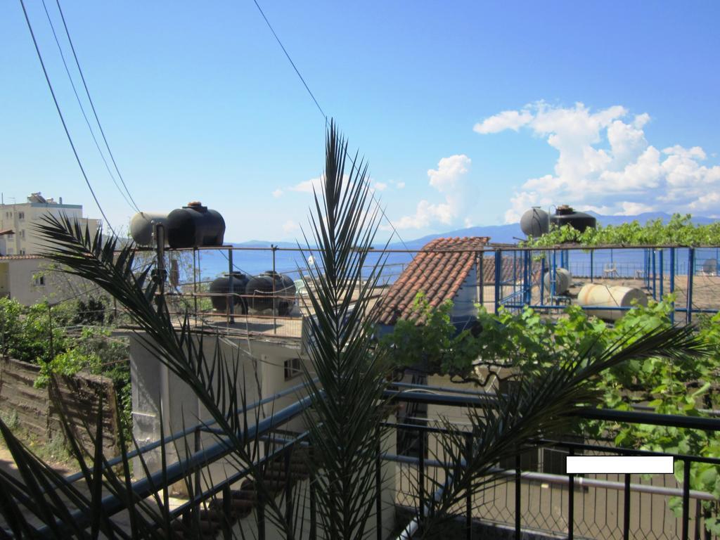 Guest House And Tavern Leo Sarandë Eksteriør billede