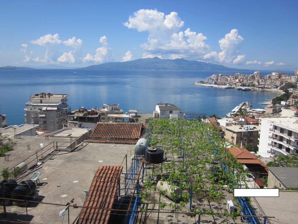 Guest House And Tavern Leo Sarandë Eksteriør billede