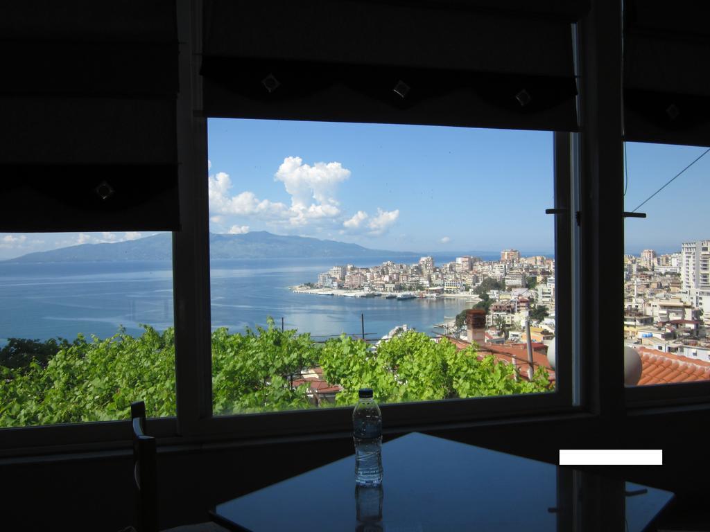 Guest House And Tavern Leo Sarandë Eksteriør billede