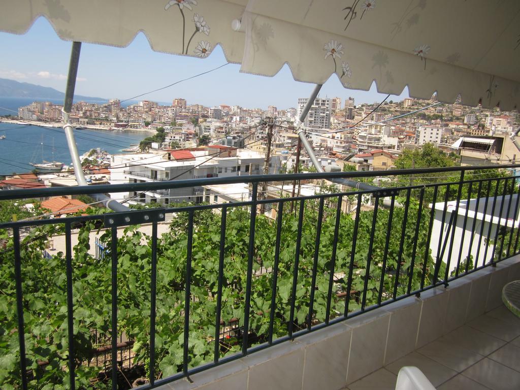 Guest House And Tavern Leo Sarandë Eksteriør billede